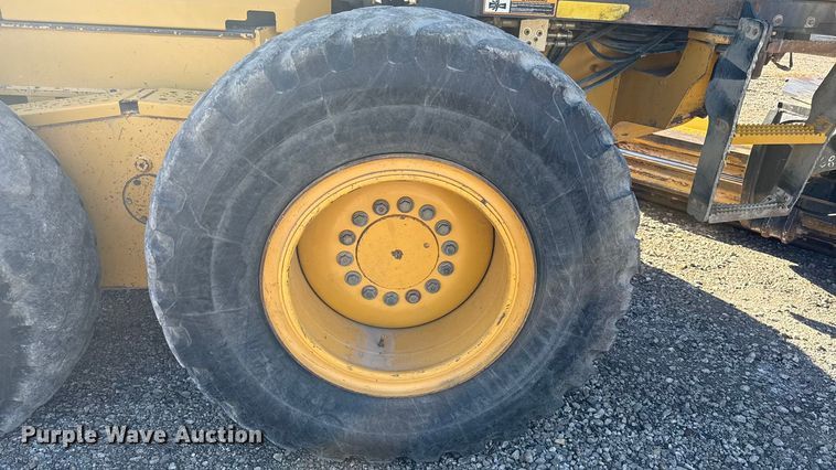 image for item DY8322 2009 John Deere 770G motor grader