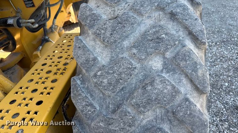 image for item DY8322 2009 John Deere 770G motor grader