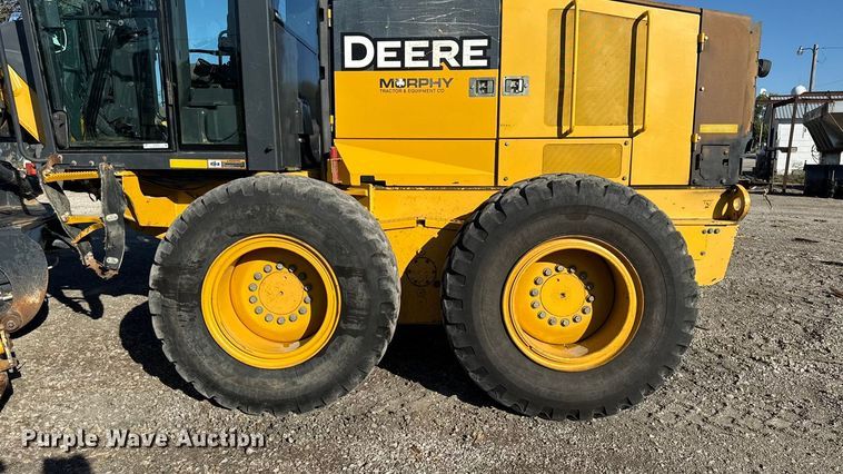 image for item DY8322 2009 John Deere 770G motor grader