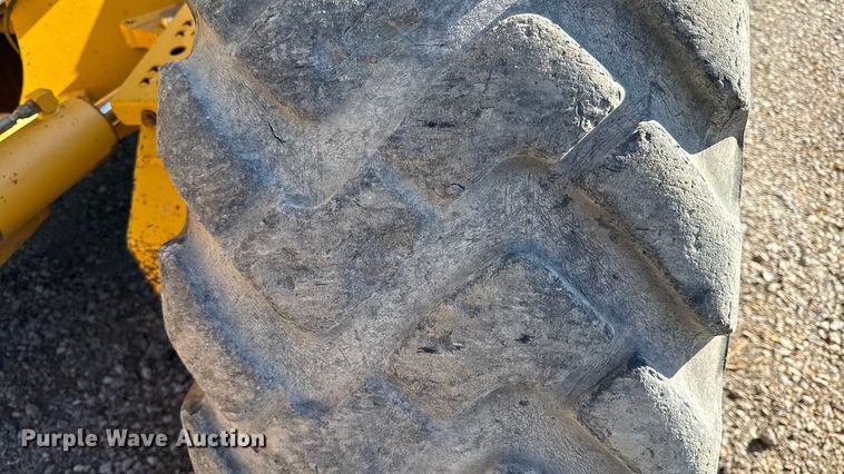 image for item DY8322 2009 John Deere 770G motor grader