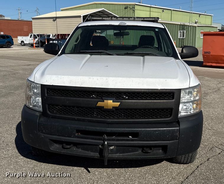 image for item DY8456 2012 Chevrolet Silverado 1500 Ext. Cab pickup truck