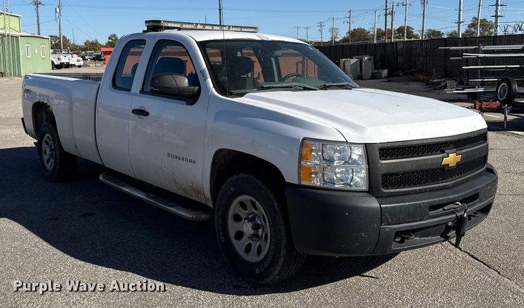 image for item DY8456 2012 Chevrolet Silverado 1500 Ext. Cab pickup truck