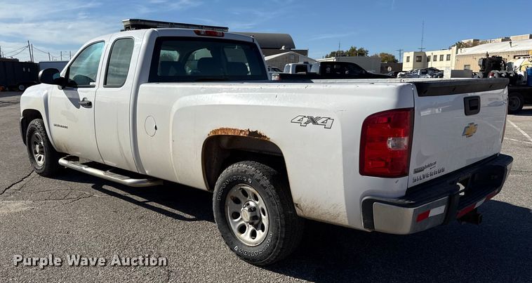 image for item DY8456 2012 Chevrolet Silverado 1500 Ext. Cab pickup truck