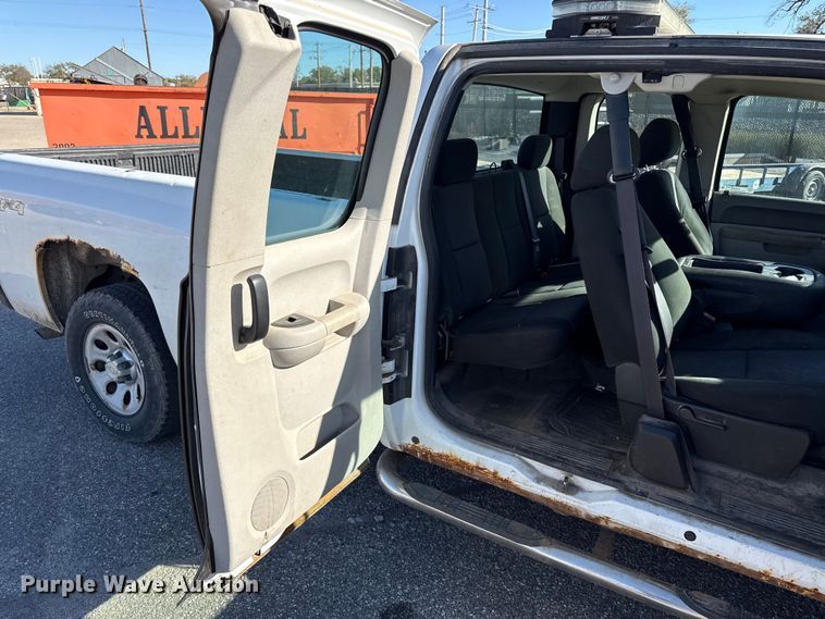 image for item DY8456 2012 Chevrolet Silverado 1500 Ext. Cab pickup truck