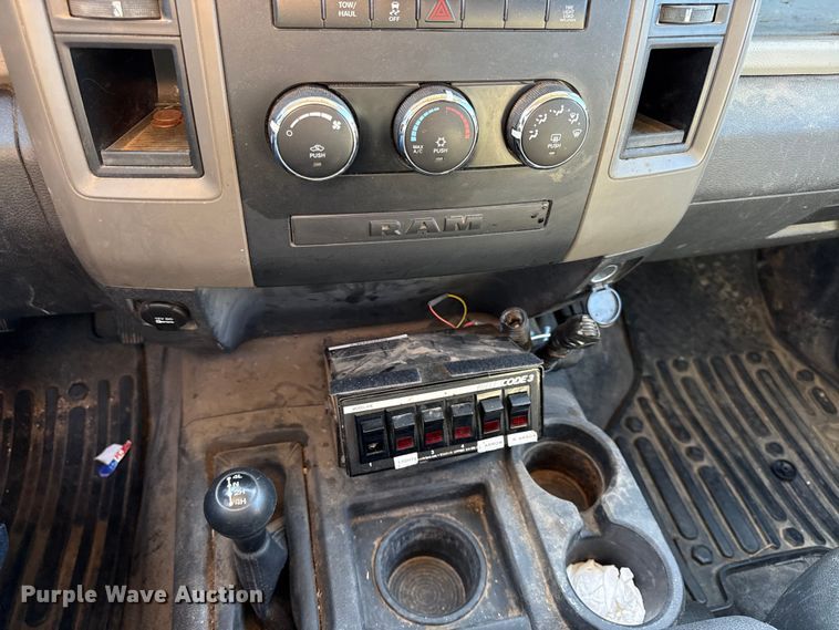 image for item DY8457 2012 Dodge Ram 2500HD Crew Cab pickup truck