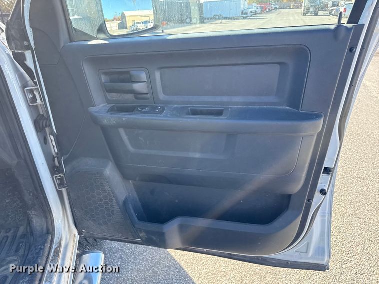 image for item DY8457 2012 Dodge Ram 2500HD Crew Cab pickup truck