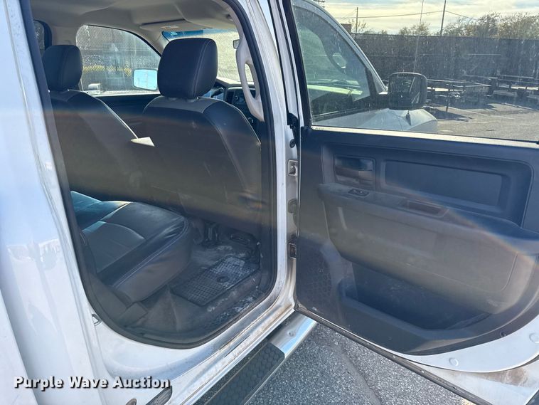 image for item DY8457 2012 Dodge Ram 2500HD Crew Cab pickup truck