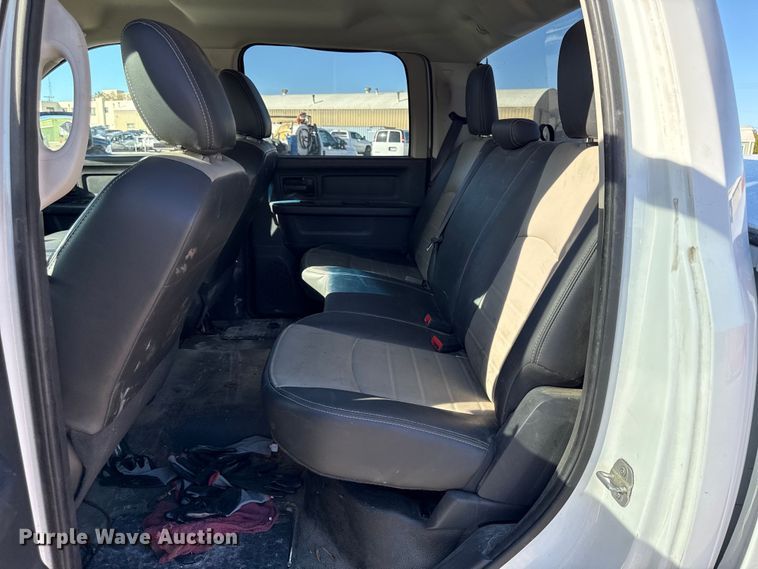 image for item DY8457 2012 Dodge Ram 2500HD Crew Cab pickup truck