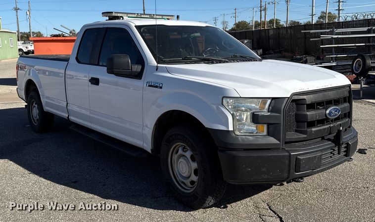 image for item DY8458 2016 Ford F150 XL SuperCab pickup truck
