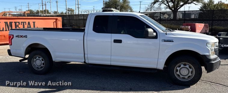 image for item DY8458 2016 Ford F150 XL SuperCab pickup truck