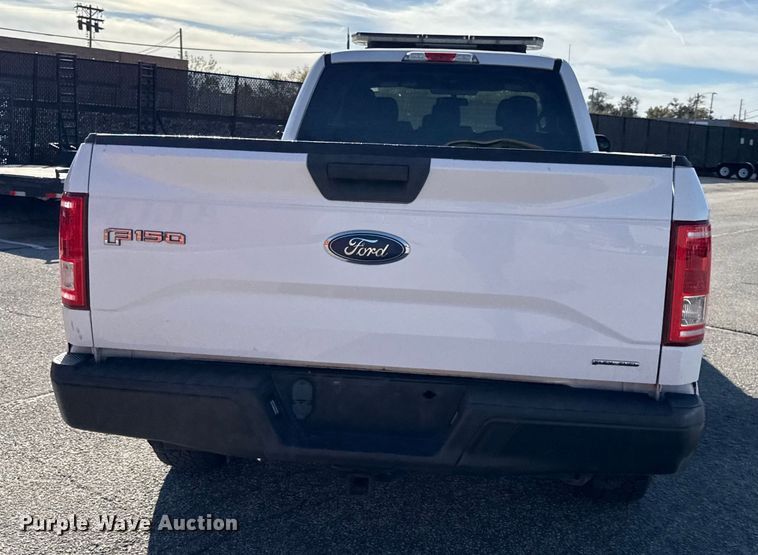 image for item DY8458 2016 Ford F150 XL SuperCab pickup truck