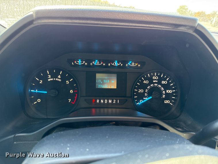 image for item DY8458 2016 Ford F150 XL SuperCab pickup truck