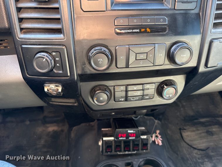 image for item DY8458 2016 Ford F150 XL SuperCab pickup truck