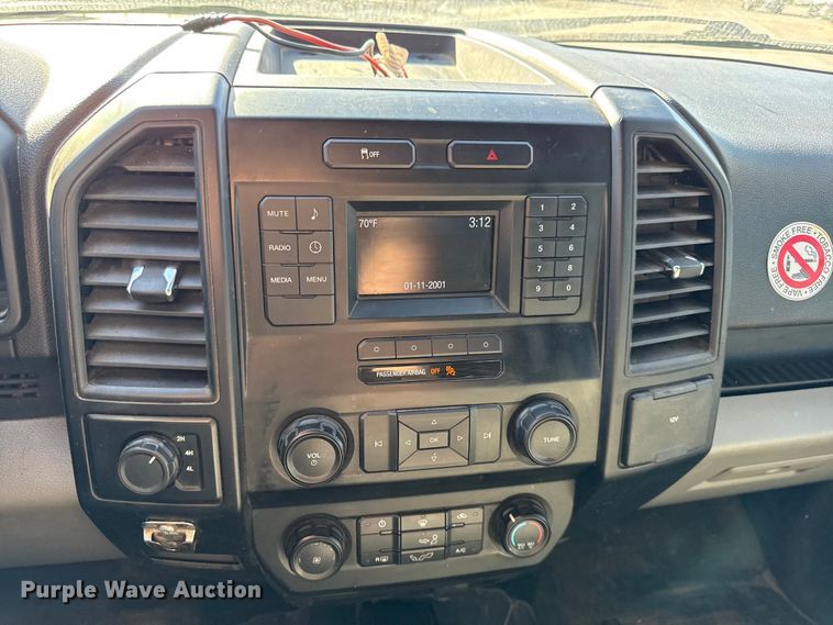 image for item DY8458 2016 Ford F150 XL SuperCab pickup truck