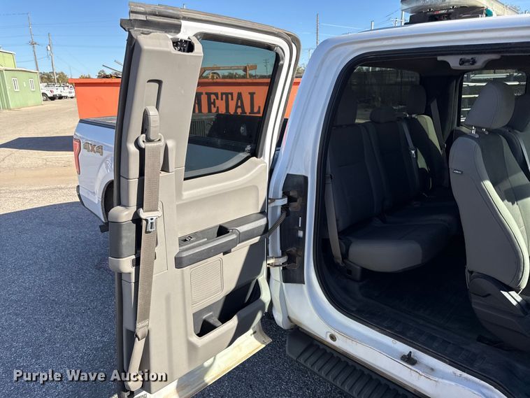 image for item DY8458 2016 Ford F150 XL SuperCab pickup truck