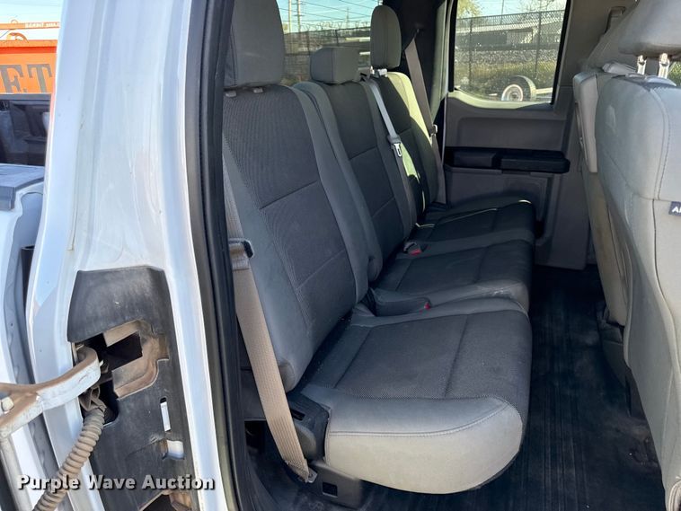 image for item DY8458 2016 Ford F150 XL SuperCab pickup truck