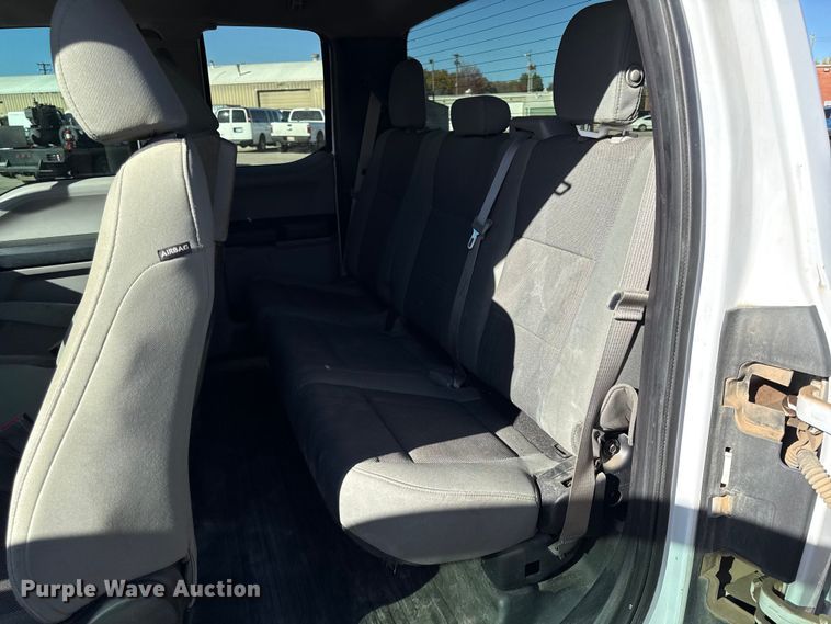 image for item DY8458 2016 Ford F150 XL SuperCab pickup truck