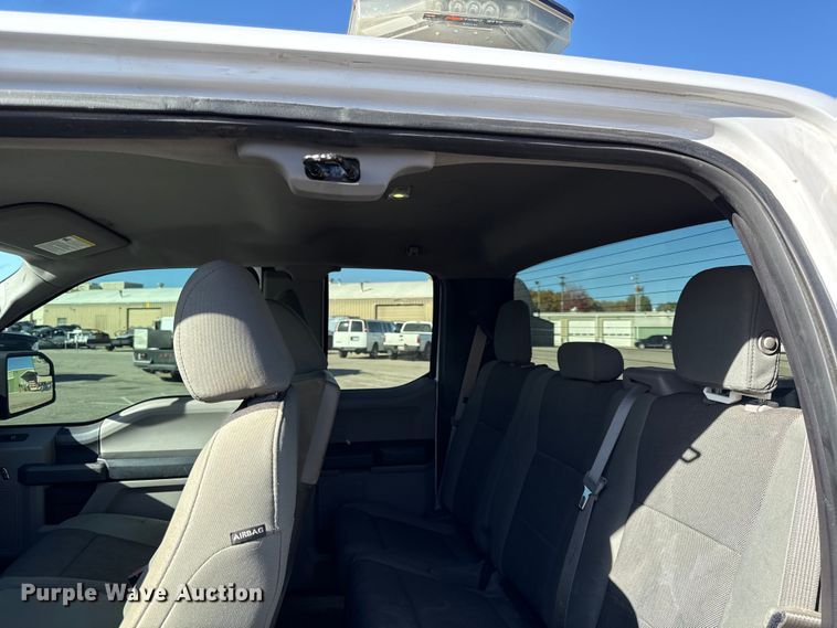 image for item DY8458 2016 Ford F150 XL SuperCab pickup truck