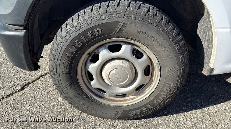 image for item DY8458 2016 Ford F150 XL SuperCab pickup truck