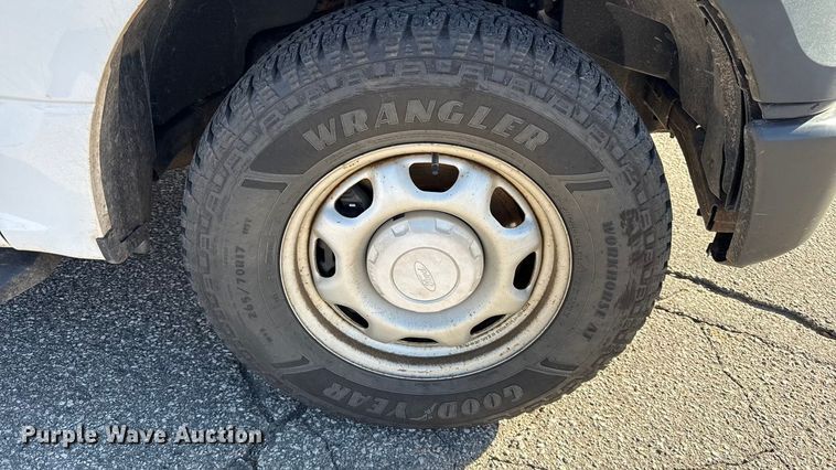 image for item DY8458 2016 Ford F150 XL SuperCab pickup truck