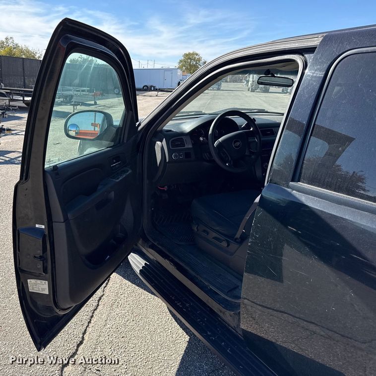 image for item DY8459 2014 Chevrolet Tahoe Police SUV