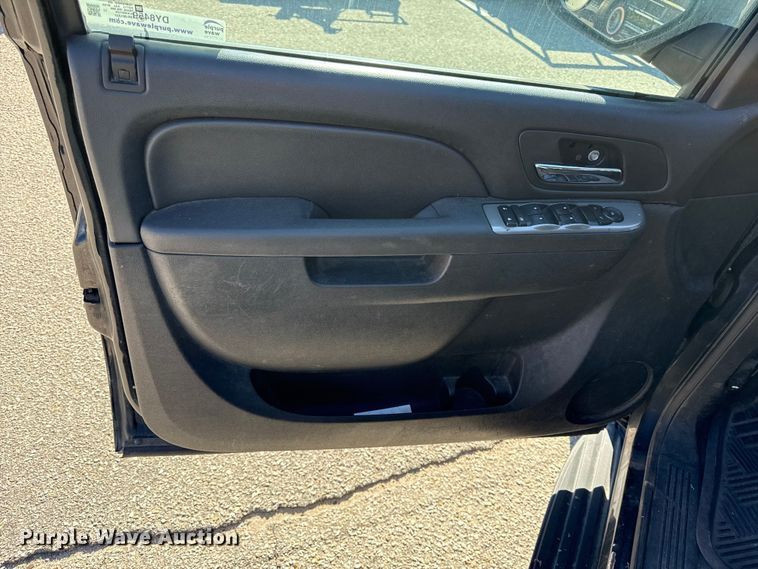 image for item DY8459 2014 Chevrolet Tahoe Police SUV