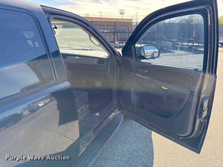 image for item DY8459 2014 Chevrolet Tahoe Police SUV