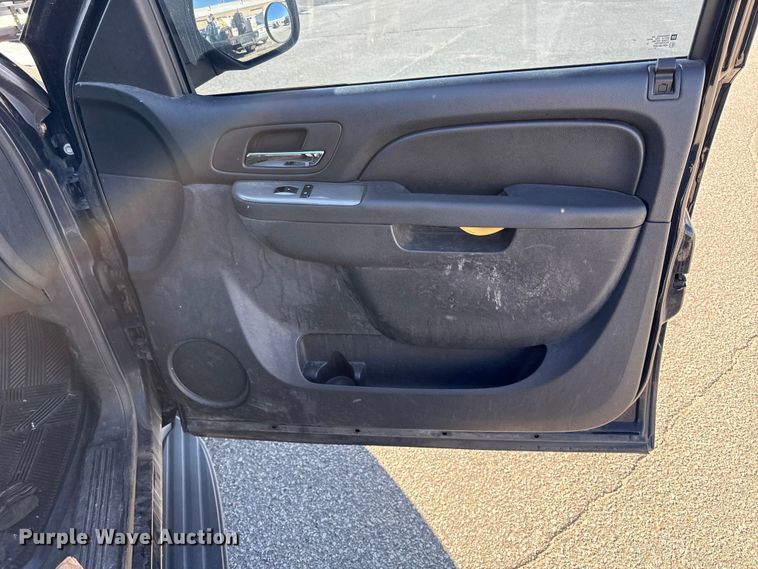 image for item DY8459 2014 Chevrolet Tahoe Police SUV