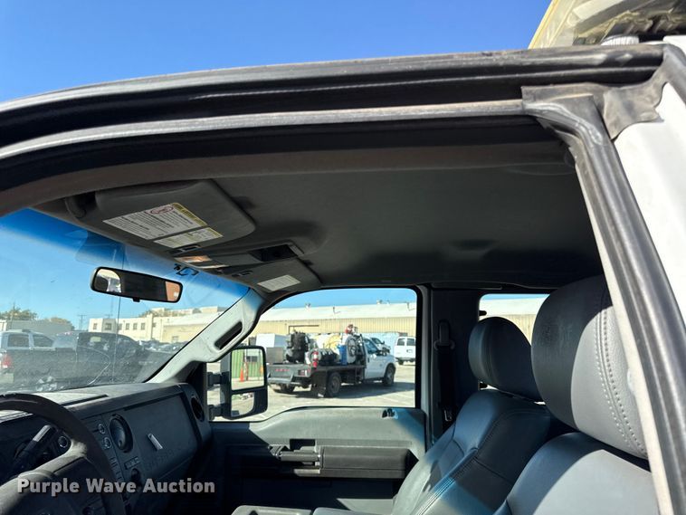 image for item DY8460 2011 Ford F250 Super Duty SuperCab pickup truck