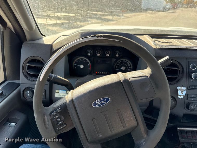 image for item DY8460 2011 Ford F250 Super Duty SuperCab pickup truck