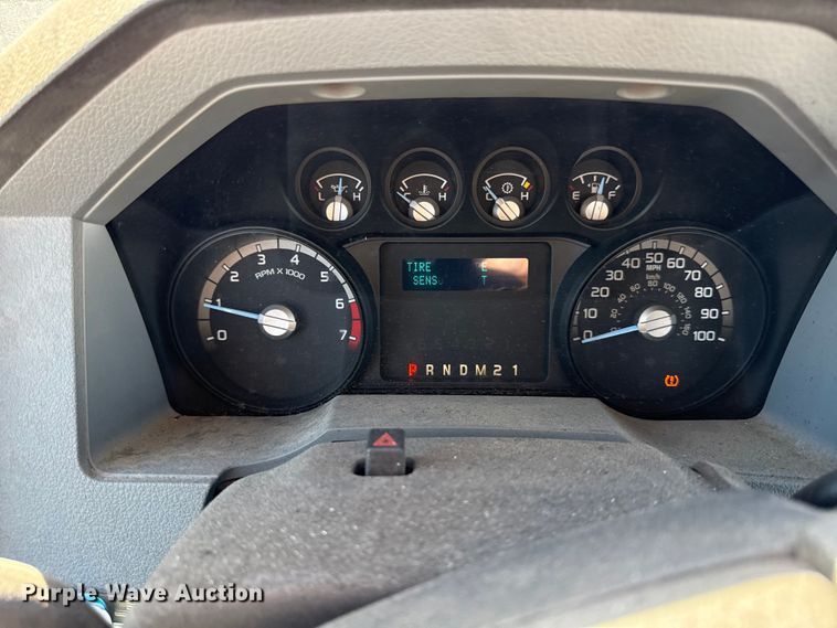 image for item DY8460 2011 Ford F250 Super Duty SuperCab pickup truck