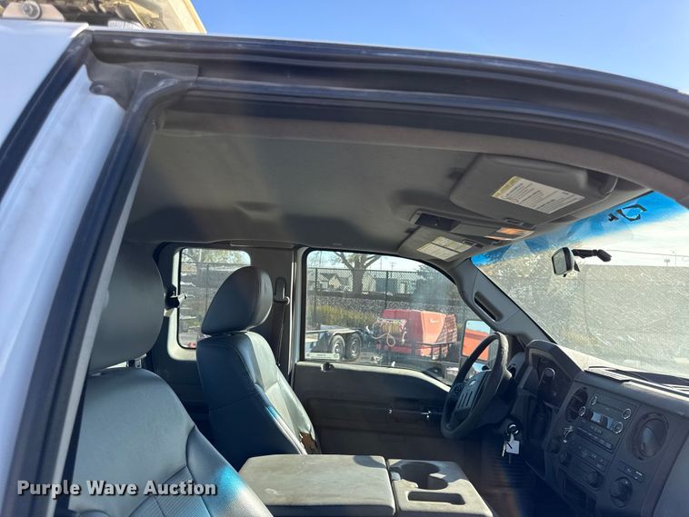 image for item DY8460 2011 Ford F250 Super Duty SuperCab pickup truck