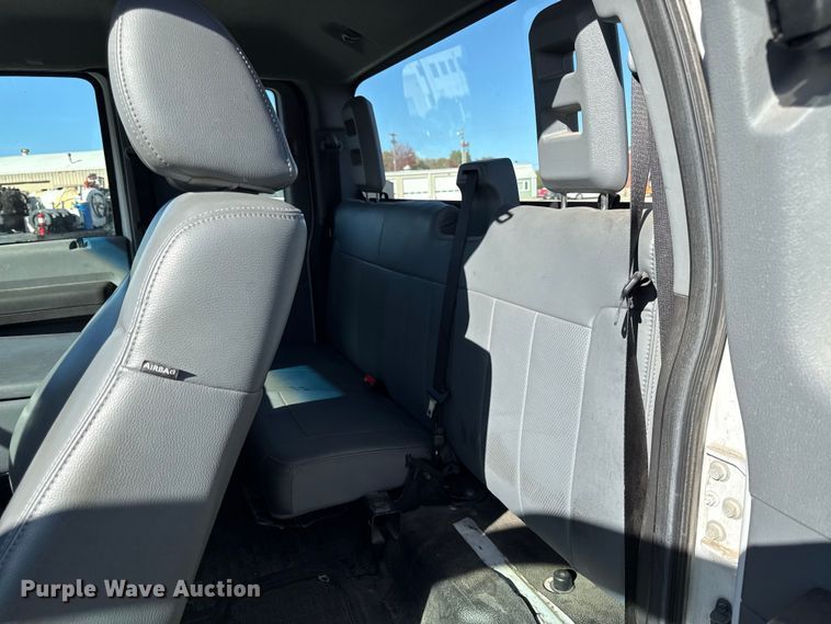 image for item DY8460 2011 Ford F250 Super Duty SuperCab pickup truck