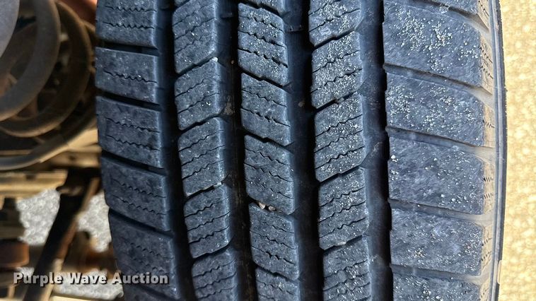 image for item DY8460 2011 Ford F250 Super Duty SuperCab pickup truck