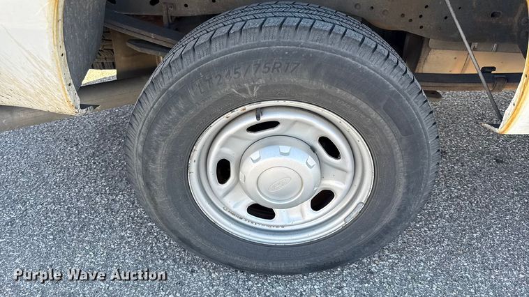 image for item DY8460 2011 Ford F250 Super Duty SuperCab pickup truck