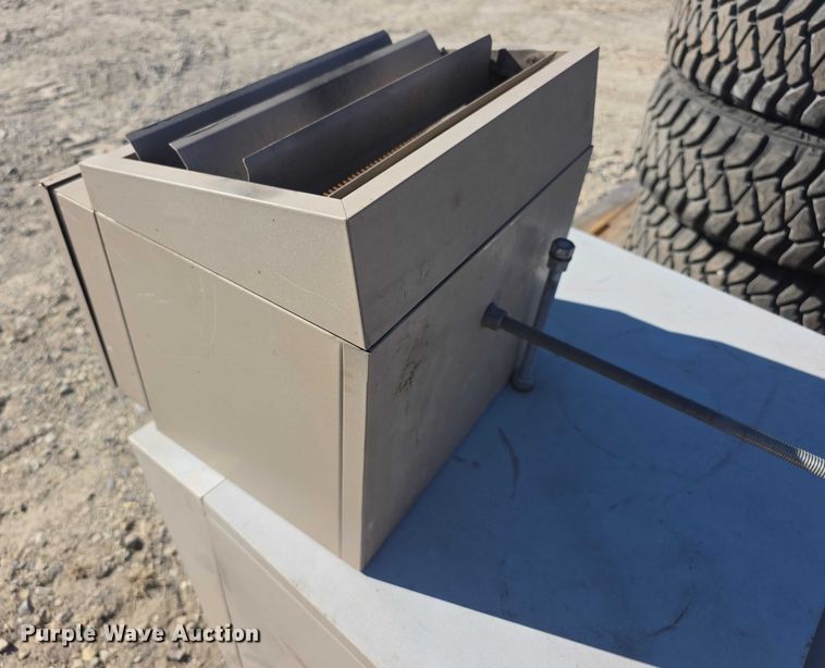 image for item DZ3532 (3) heaters