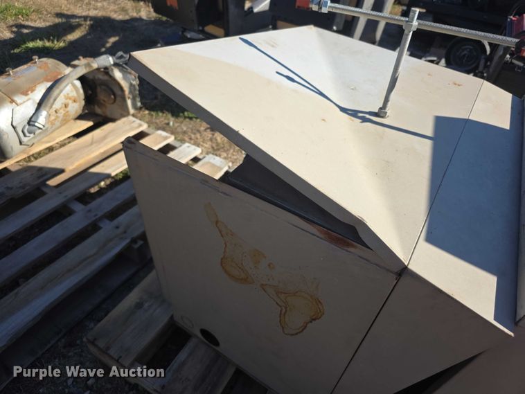 image for item DZ3532 (3) heaters