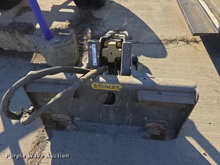 image for item DZ3536 Stanley MB05 breaker skid steer breaker