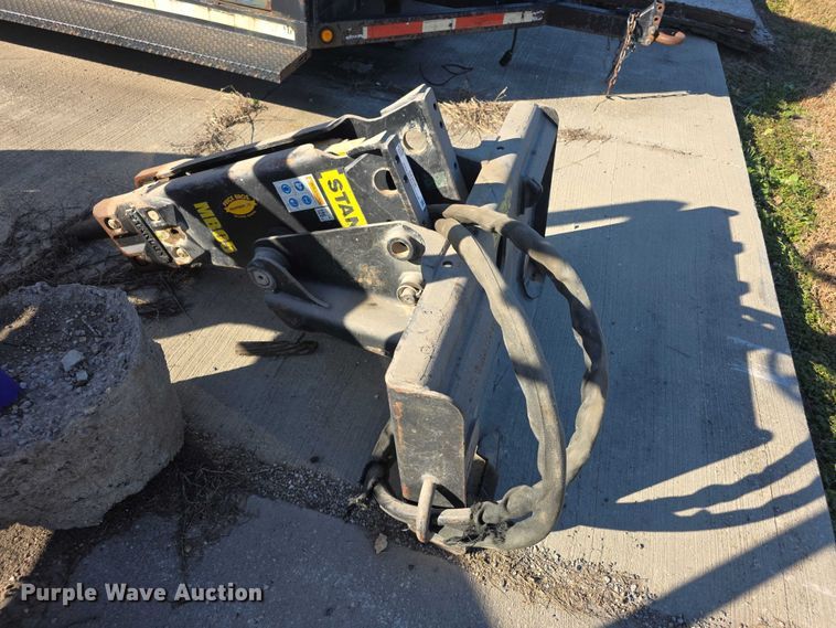 image for item DZ3536 Stanley MB05 breaker skid steer breaker