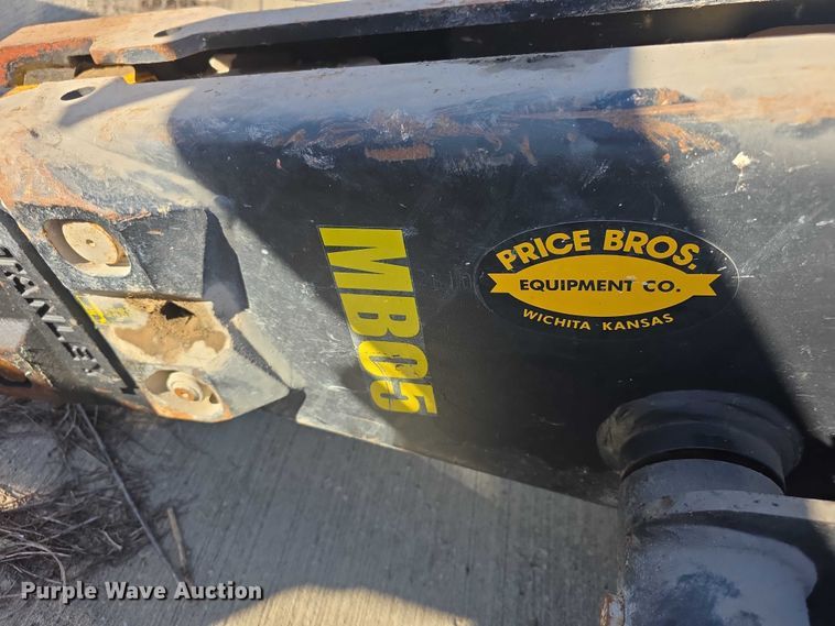 image for item DZ3536 Stanley MB05 breaker skid steer breaker