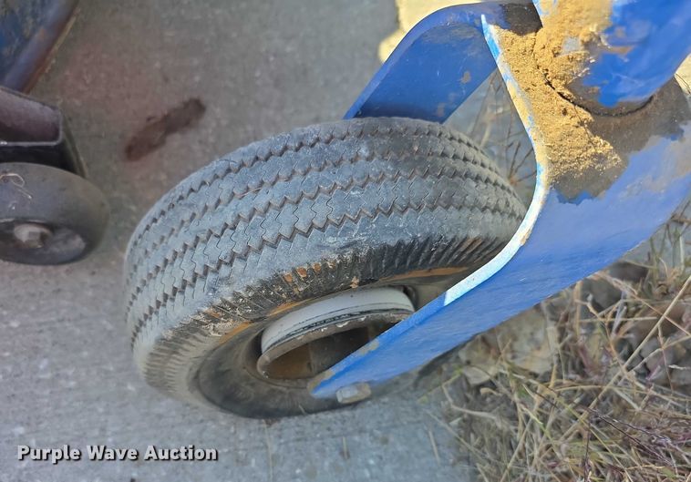 image for item DZ3538 New Holland MZ16H ZTR lawn mower