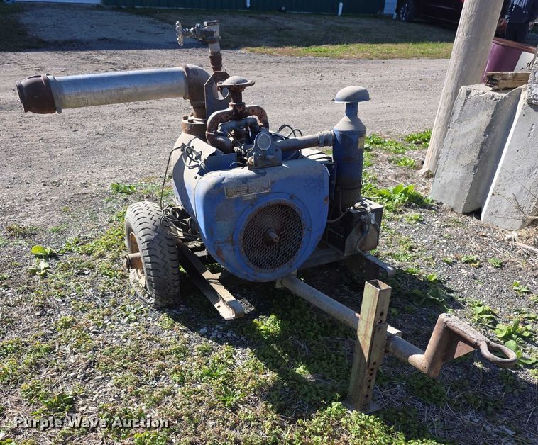 image for item DZ3541 Wisconsin WF40 water pump