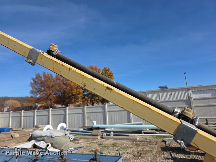 image for item DZ3556 Century 3740DS turf sprayer