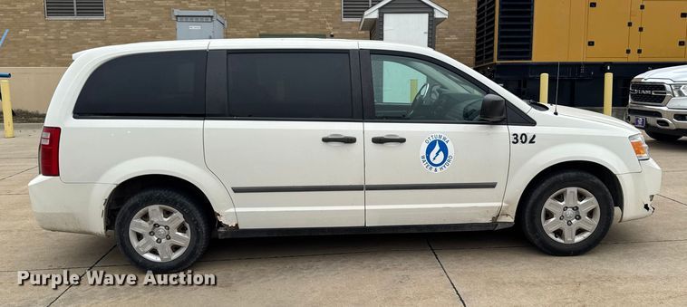 image for item EA1973 2010 Dodge Grand Caravan van