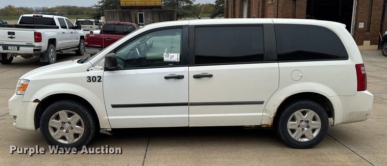 image for item EA1973 2010 Dodge Grand Caravan van