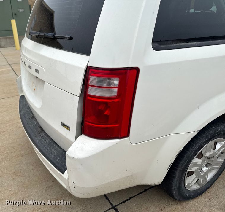 image for item EA1973 2010 Dodge Grand Caravan van