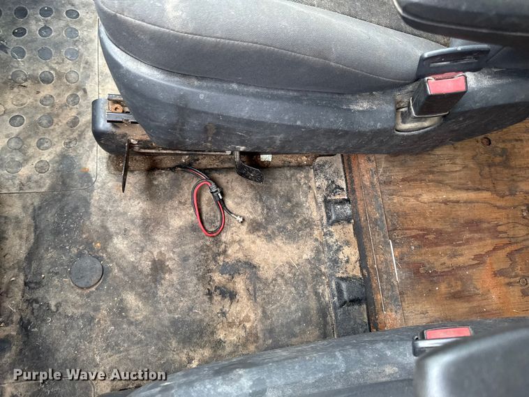 image for item EA1973 2010 Dodge Grand Caravan van