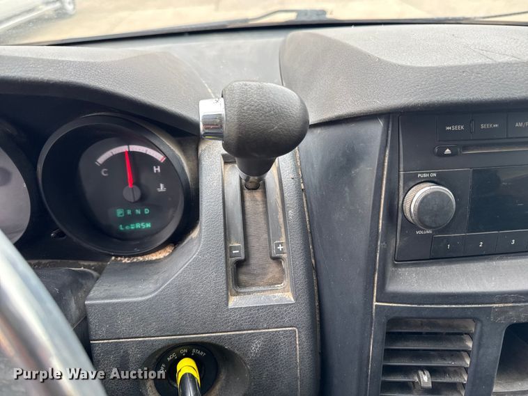 image for item EA1973 2010 Dodge Grand Caravan van