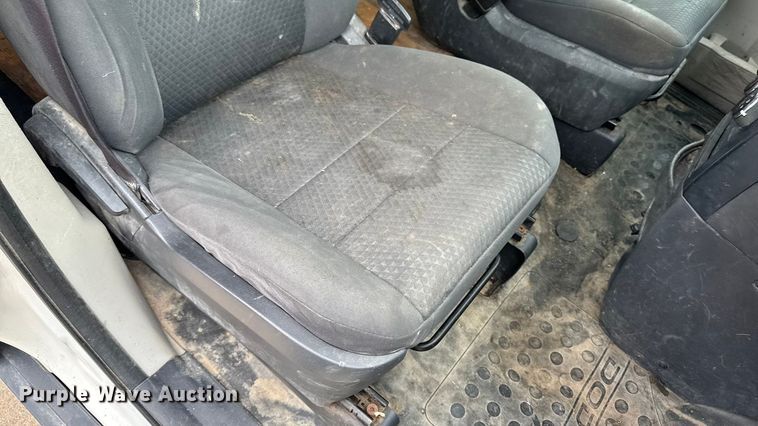 image for item EA1973 2010 Dodge Grand Caravan van