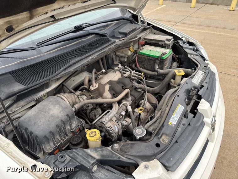 image for item EA1973 2010 Dodge Grand Caravan van